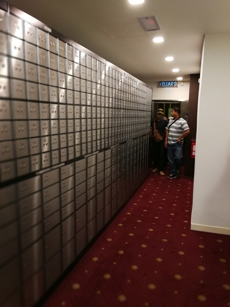 Deretan kota Safe Deposit box