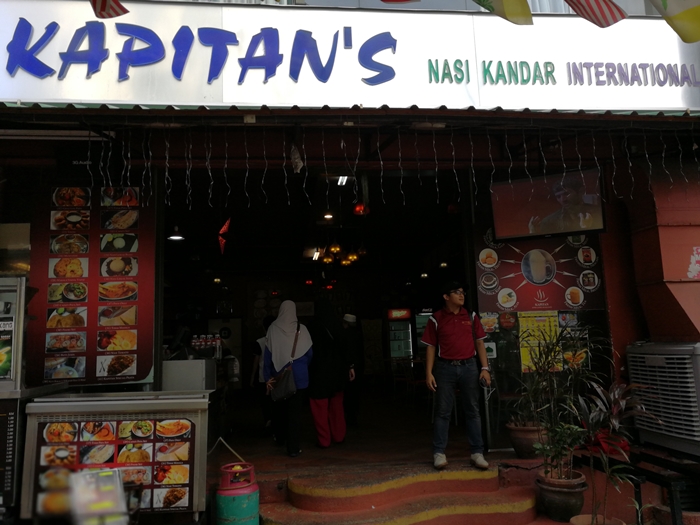 Makan tengahari di Restoran Kapitan Nasi Kandar